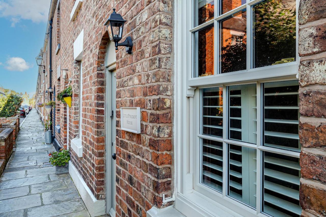 *New* Little Pyecroft House, Chester Buitenkant foto