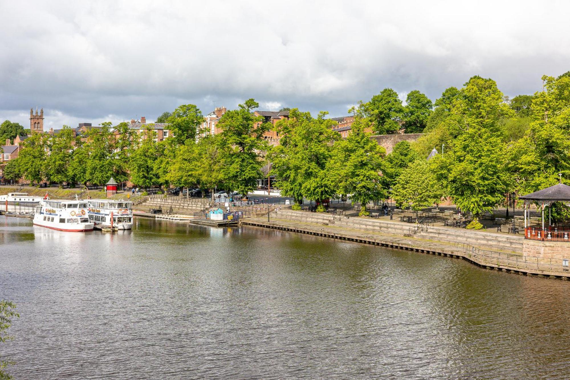 *New* Little Pyecroft House, Chester Buitenkant foto